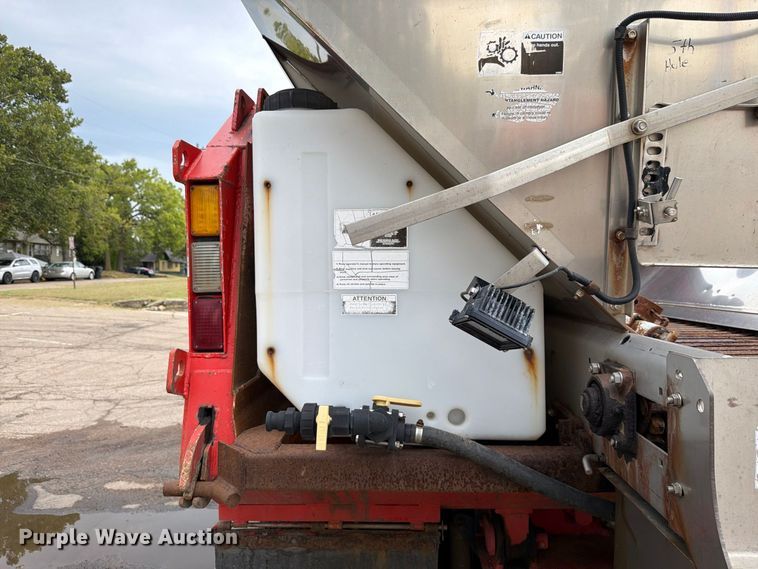 image for item FH6341 2009 Sterling L7500 dump truck