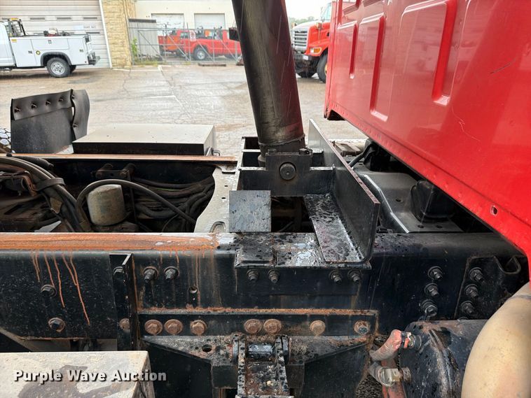image for item FH6341 2009 Sterling L7500 dump truck