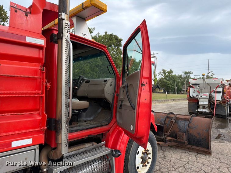 image for item FH6341 2009 Sterling L7500 dump truck