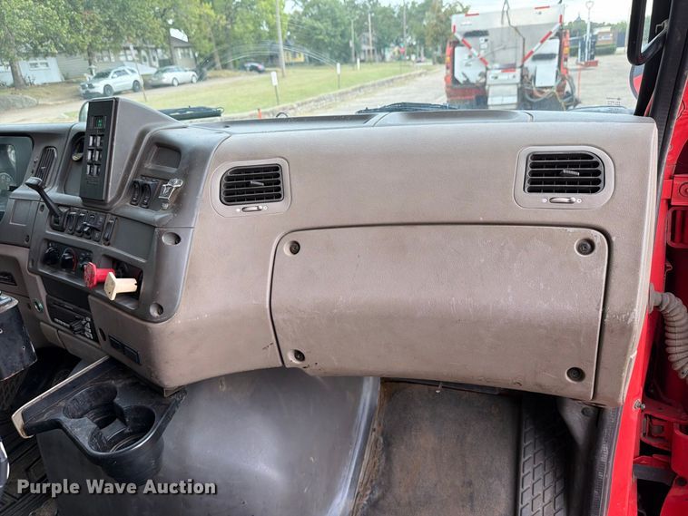 image for item FH6341 2009 Sterling L7500 dump truck