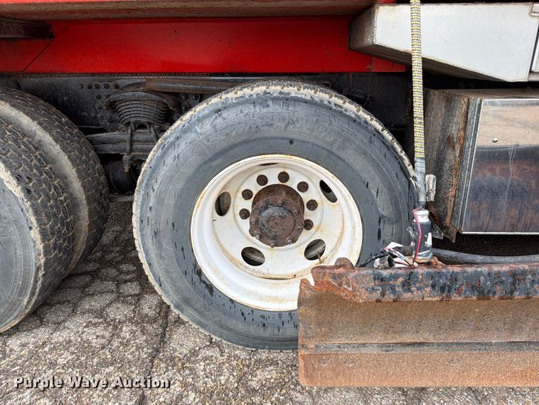image for item FH6341 2009 Sterling L7500 dump truck