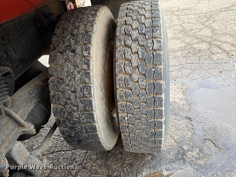 image for item FH6341 2009 Sterling L7500 dump truck