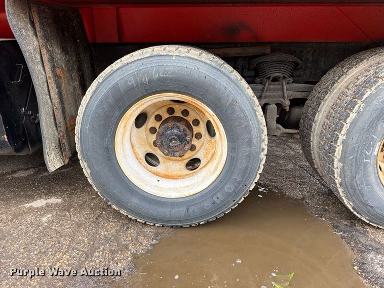 image for item FH6341 2009 Sterling L7500 dump truck
