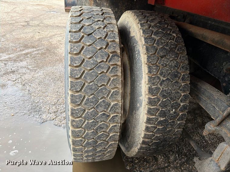 image for item FH6341 2009 Sterling L7500 dump truck