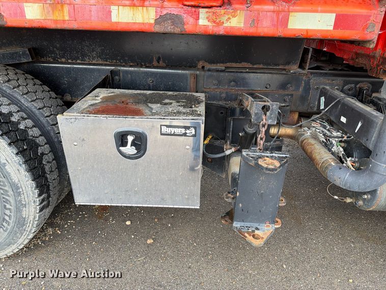 image for item FH6342 2007 International 7400 dump truck
