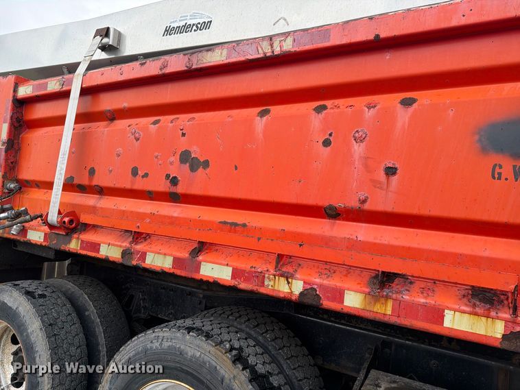 image for item FH6342 2007 International 7400 dump truck
