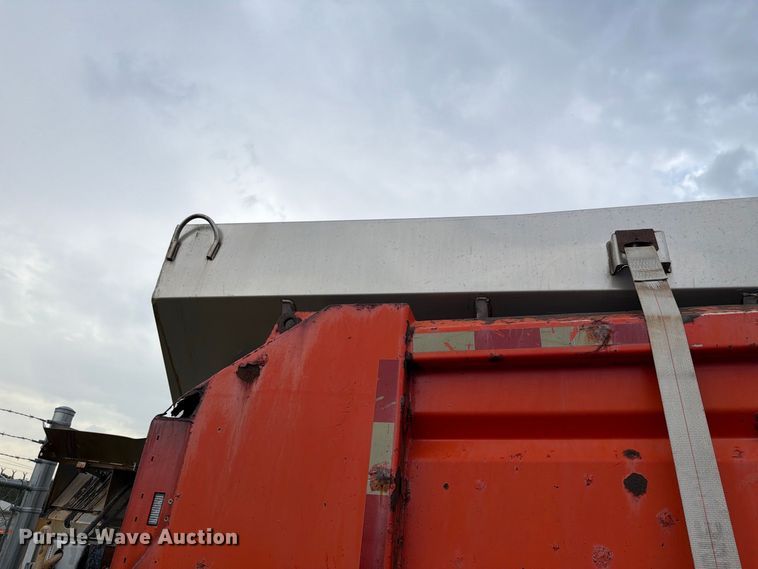 image for item FH6342 2007 International 7400 dump truck
