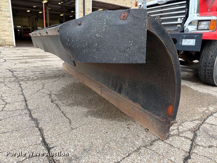 image for item FH6343 2009 Sterling L7500 dump truck