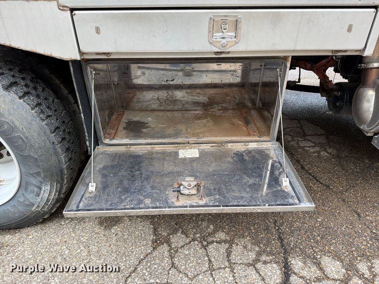 image for item FH6343 2009 Sterling L7500 dump truck