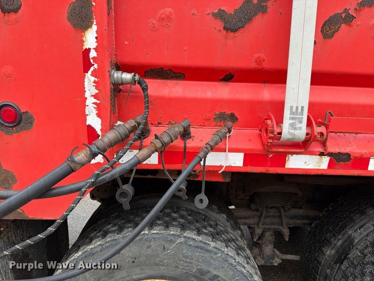 image for item FH6343 2009 Sterling L7500 dump truck