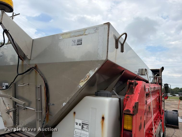 image for item FH6343 2009 Sterling L7500 dump truck
