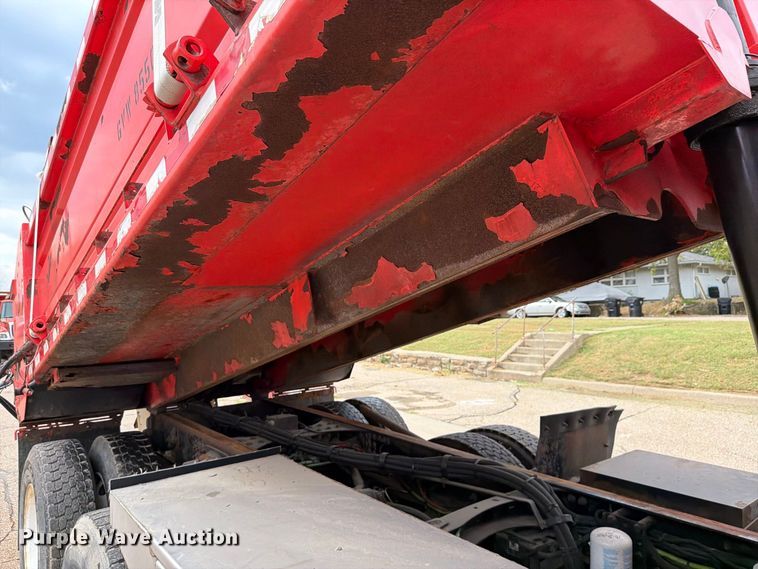 image for item FH6343 2009 Sterling L7500 dump truck