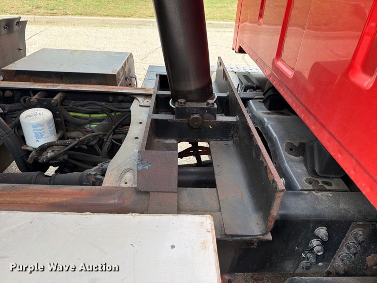 image for item FH6343 2009 Sterling L7500 dump truck