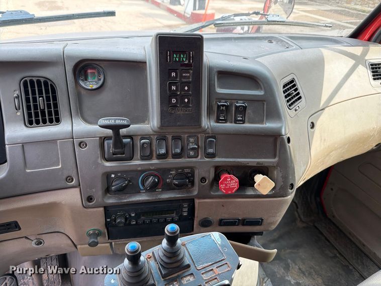 image for item FH6343 2009 Sterling L7500 dump truck