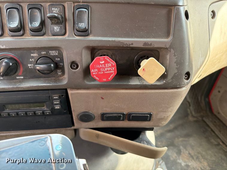image for item FH6343 2009 Sterling L7500 dump truck
