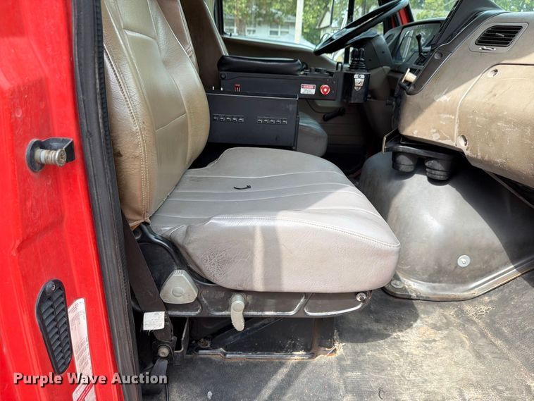 image for item FH6343 2009 Sterling L7500 dump truck