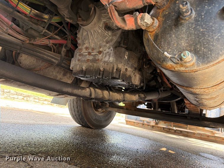 image for item FH6343 2009 Sterling L7500 dump truck