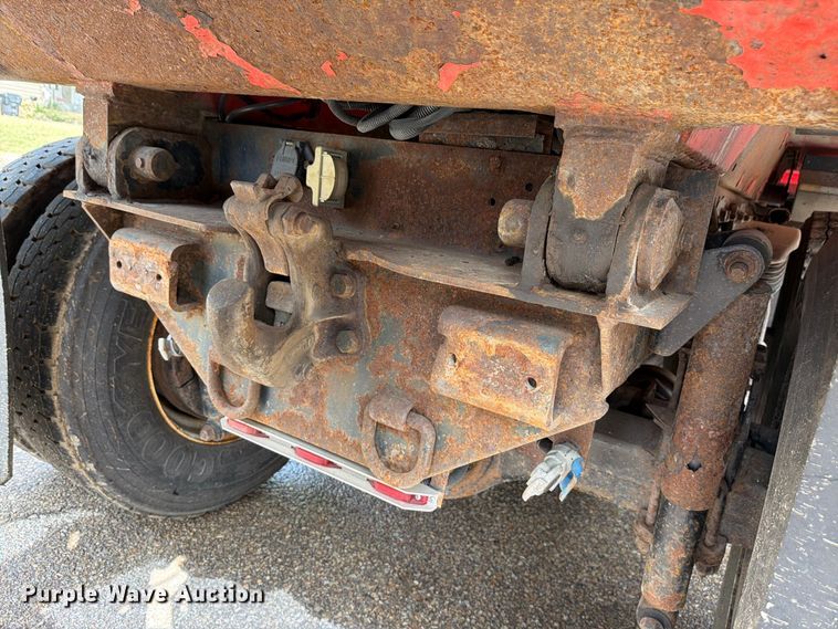 image for item FH6343 2009 Sterling L7500 dump truck