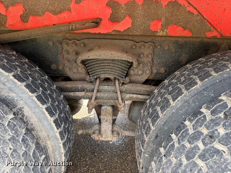 image for item FH6343 2009 Sterling L7500 dump truck