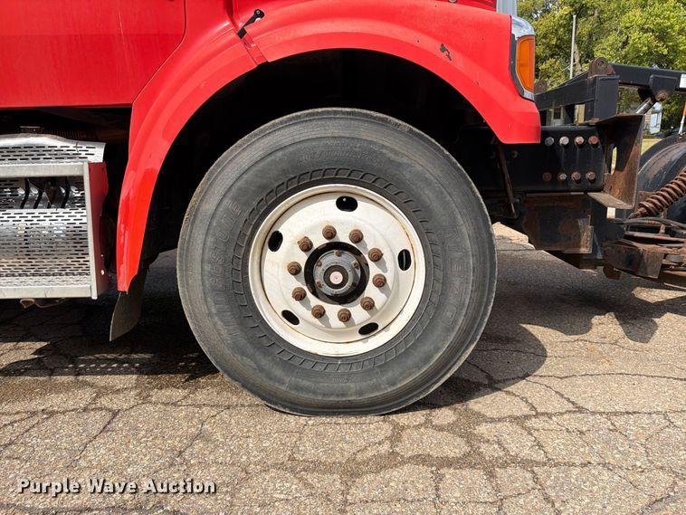 image for item FH6343 2009 Sterling L7500 dump truck
