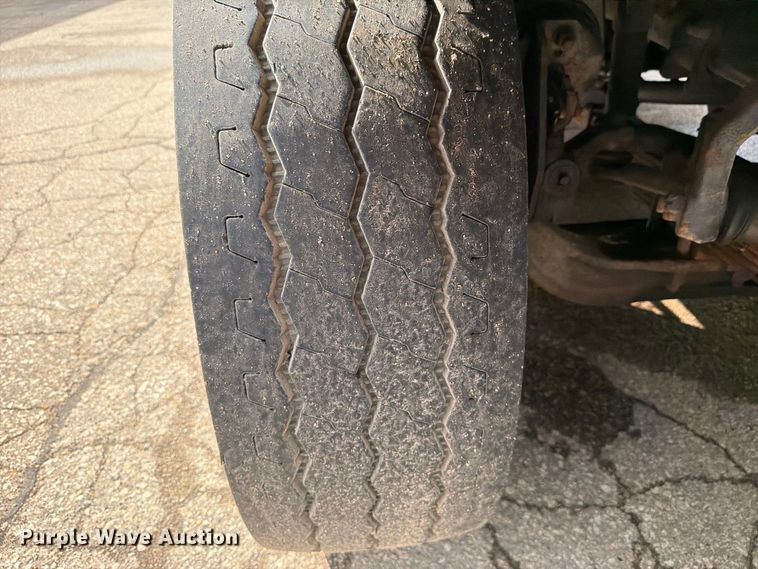 image for item FH6343 2009 Sterling L7500 dump truck