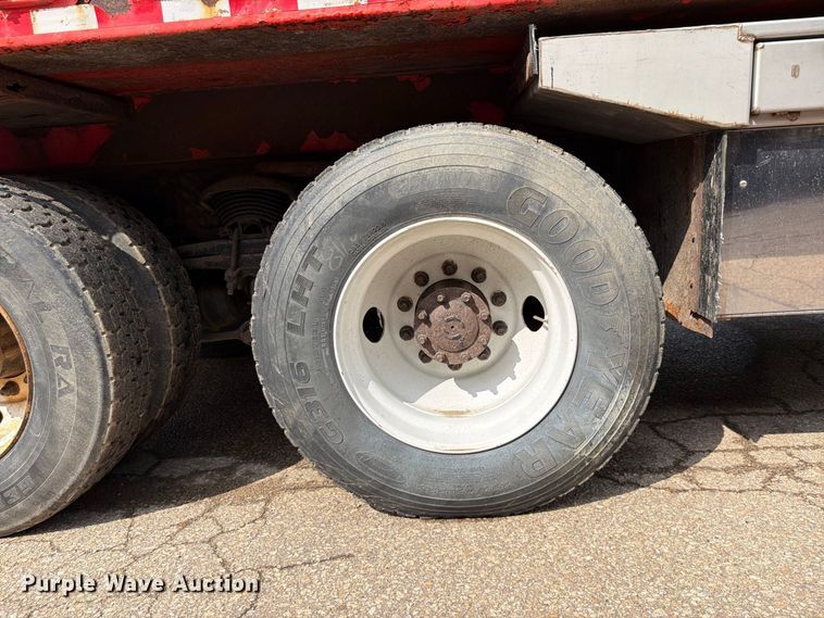 image for item FH6343 2009 Sterling L7500 dump truck
