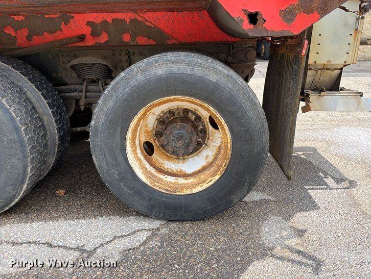 image for item FH6343 2009 Sterling L7500 dump truck