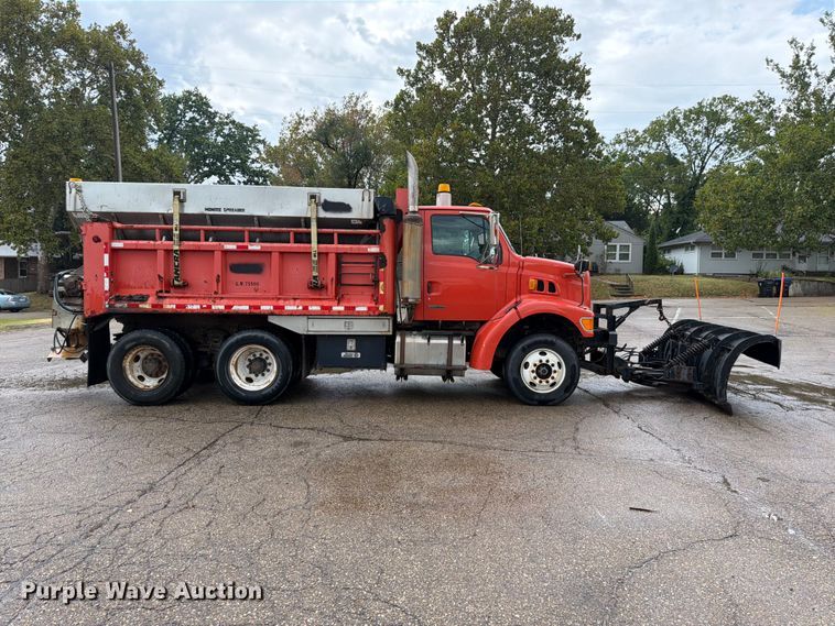 image for item FH6352 2003 Sterling L7500 dump truck