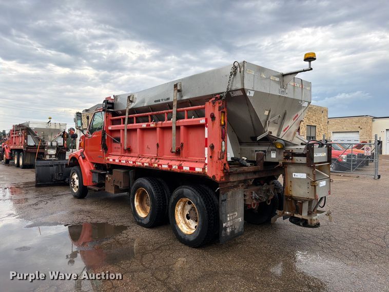 image for item FH6352 2003 Sterling L7500 dump truck