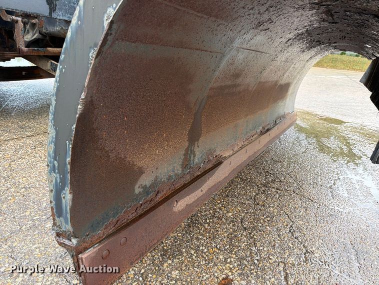 image for item FH6352 2003 Sterling L7500 dump truck