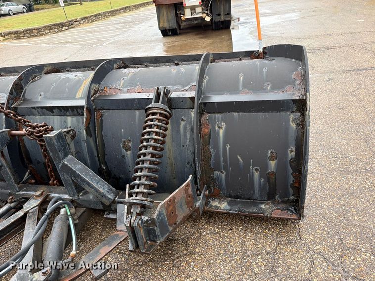 image for item FH6352 2003 Sterling L7500 dump truck