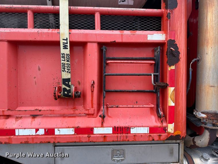 image for item FH6352 2003 Sterling L7500 dump truck
