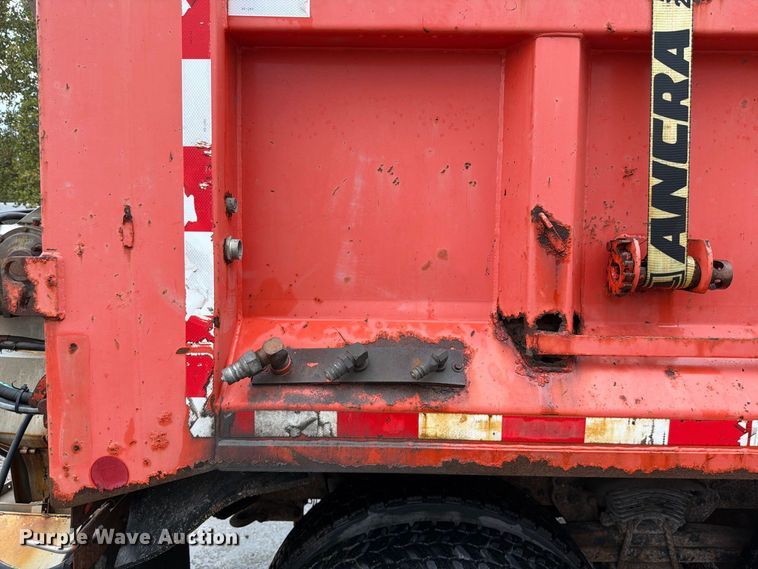 image for item FH6352 2003 Sterling L7500 dump truck