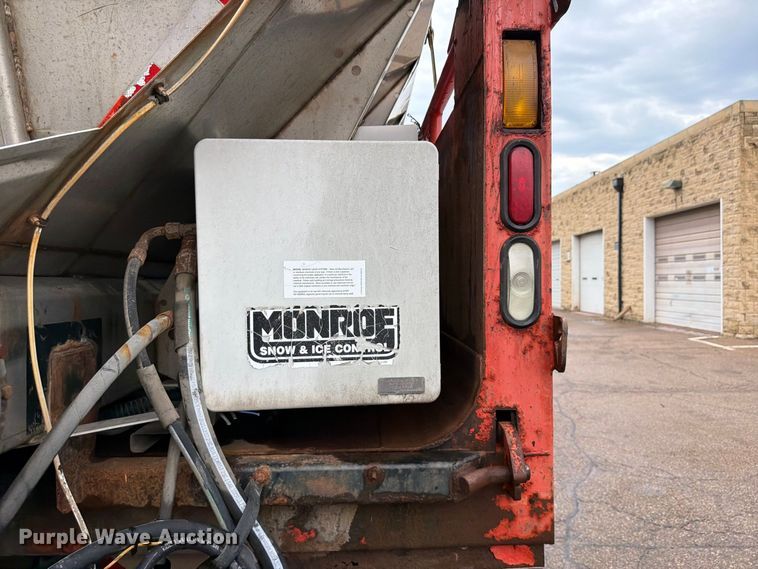 image for item FH6352 2003 Sterling L7500 dump truck