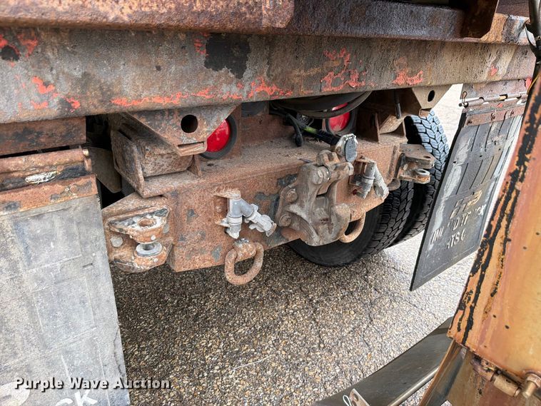 image for item FH6352 2003 Sterling L7500 dump truck