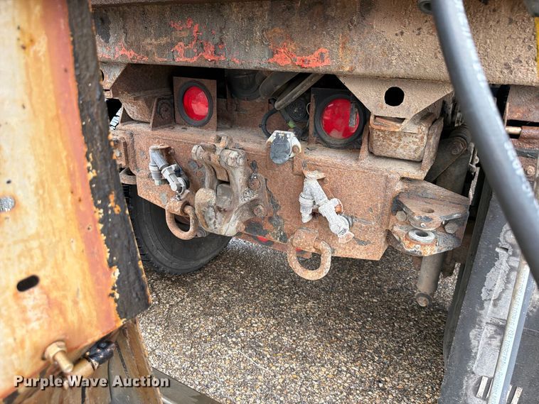image for item FH6352 2003 Sterling L7500 dump truck