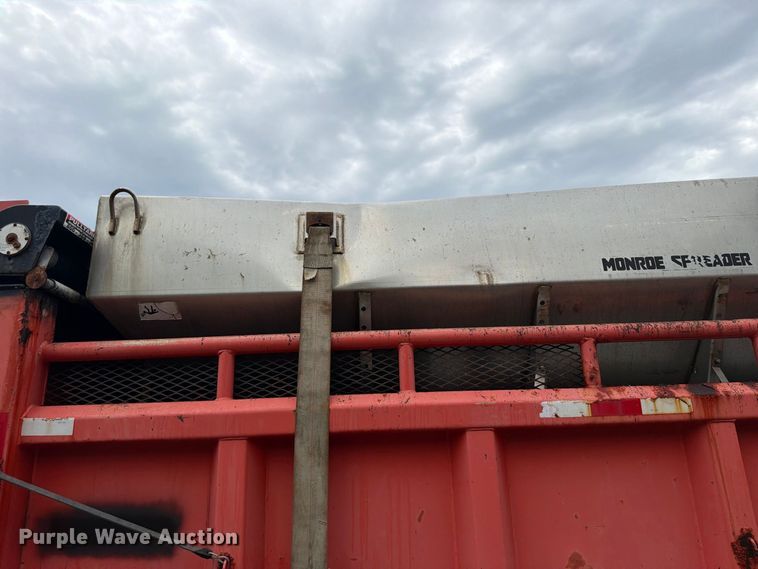 image for item FH6352 2003 Sterling L7500 dump truck