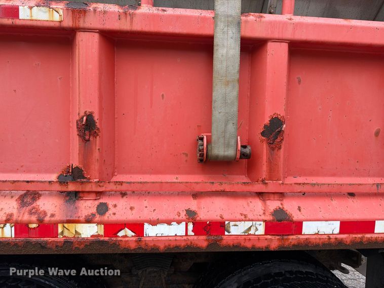 image for item FH6352 2003 Sterling L7500 dump truck