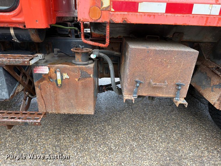 image for item FH6352 2003 Sterling L7500 dump truck