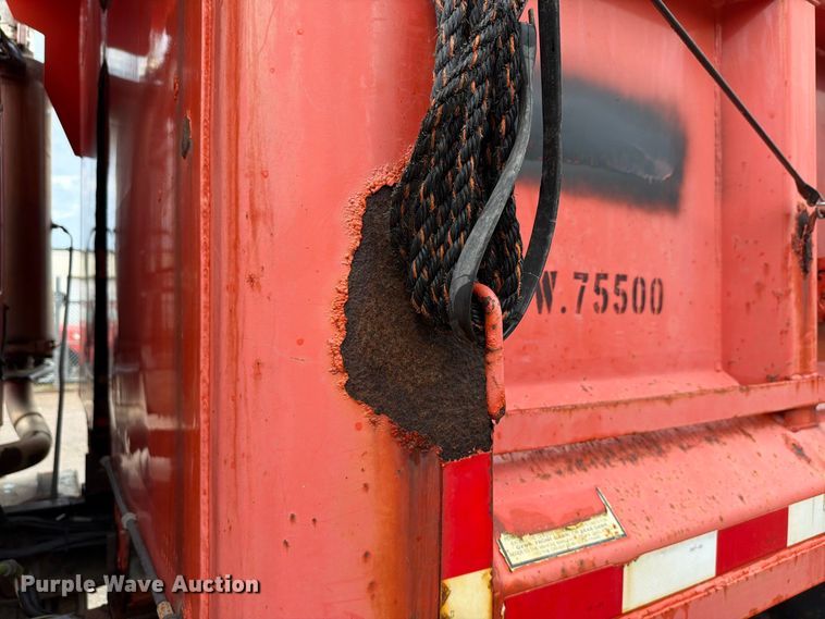 image for item FH6352 2003 Sterling L7500 dump truck