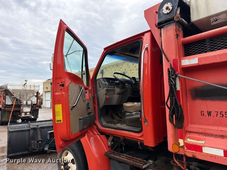 image for item FH6352 2003 Sterling L7500 dump truck