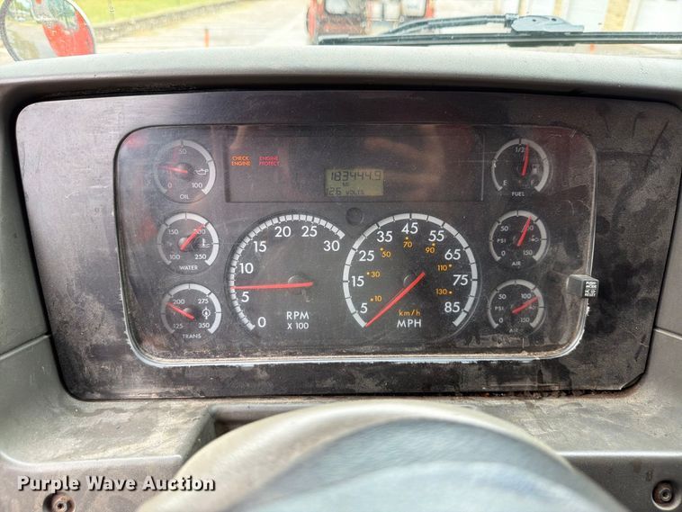 image for item FH6352 2003 Sterling L7500 dump truck