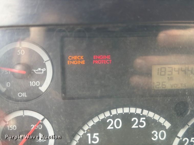 image for item FH6352 2003 Sterling L7500 dump truck