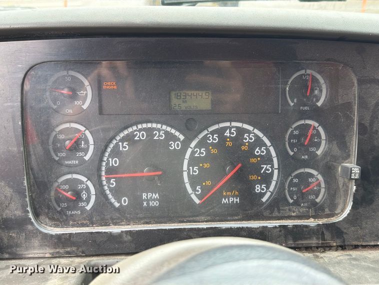 image for item FH6352 2003 Sterling L7500 dump truck