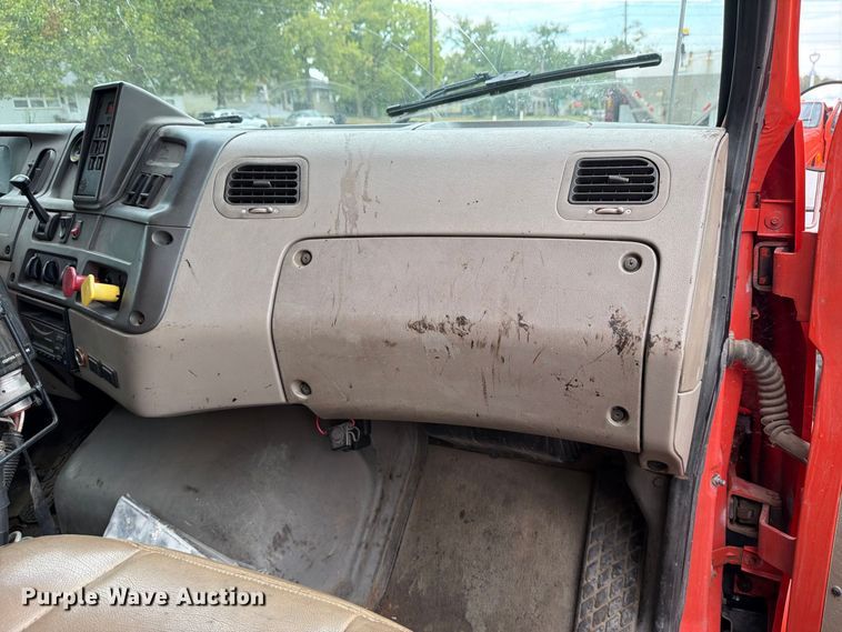 image for item FH6352 2003 Sterling L7500 dump truck