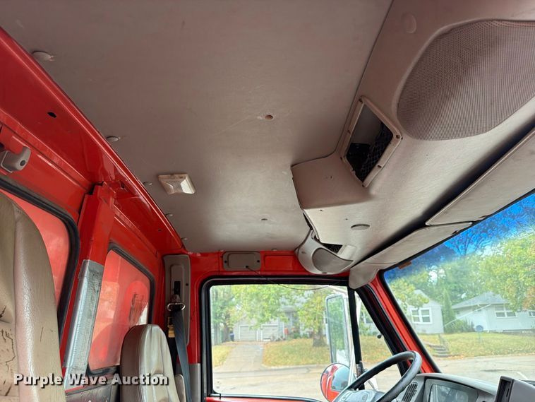 image for item FH6352 2003 Sterling L7500 dump truck