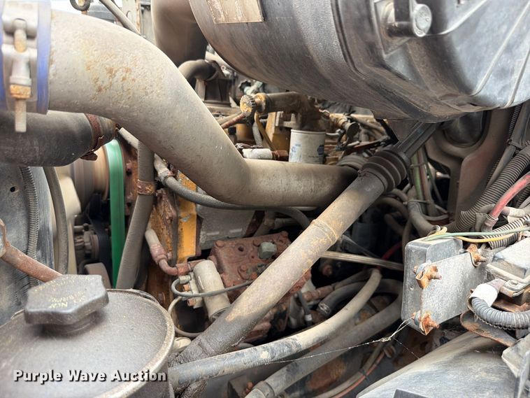 image for item FH6352 2003 Sterling L7500 dump truck