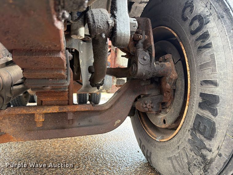 image for item FH6352 2003 Sterling L7500 dump truck
