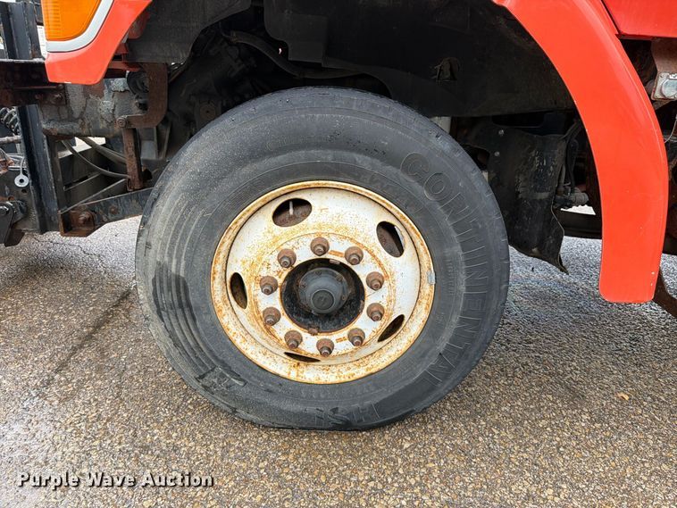 image for item FH6352 2003 Sterling L7500 dump truck