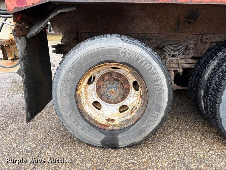 image for item FH6352 2003 Sterling L7500 dump truck
